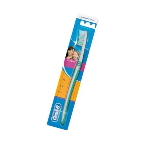 ORAL-B Brosse a Dents Classic Medium